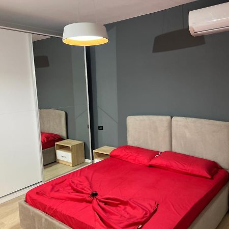 Amion Apartment In Center Of Tirana Buitenkant foto