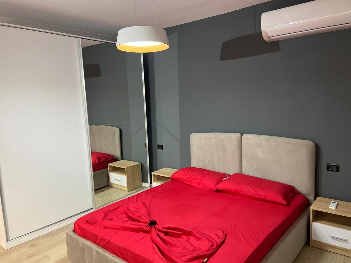 Amion Apartment In Center Of Tirana Buitenkant foto