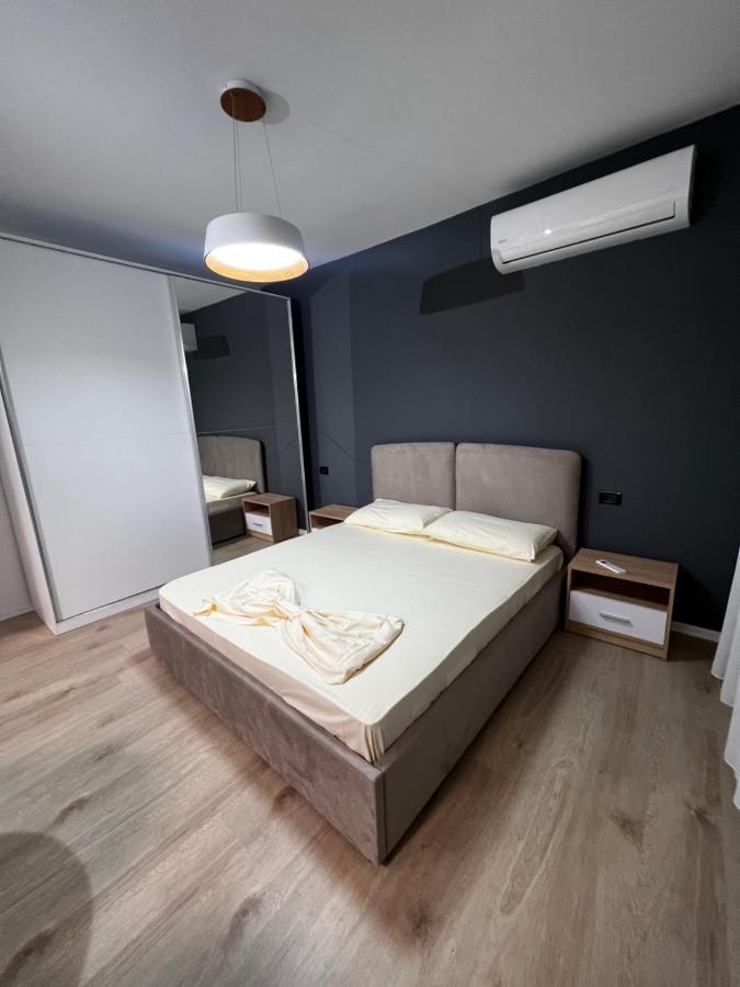 Amion Apartment In Center Of Tirana Buitenkant foto