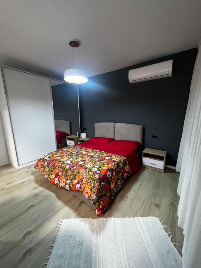 Amion Apartment In Center Of Tirana Buitenkant foto