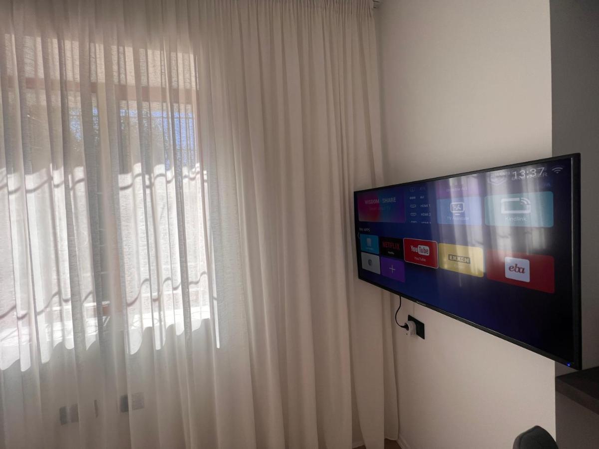 Amion Apartment In Center Of Tirana Buitenkant foto