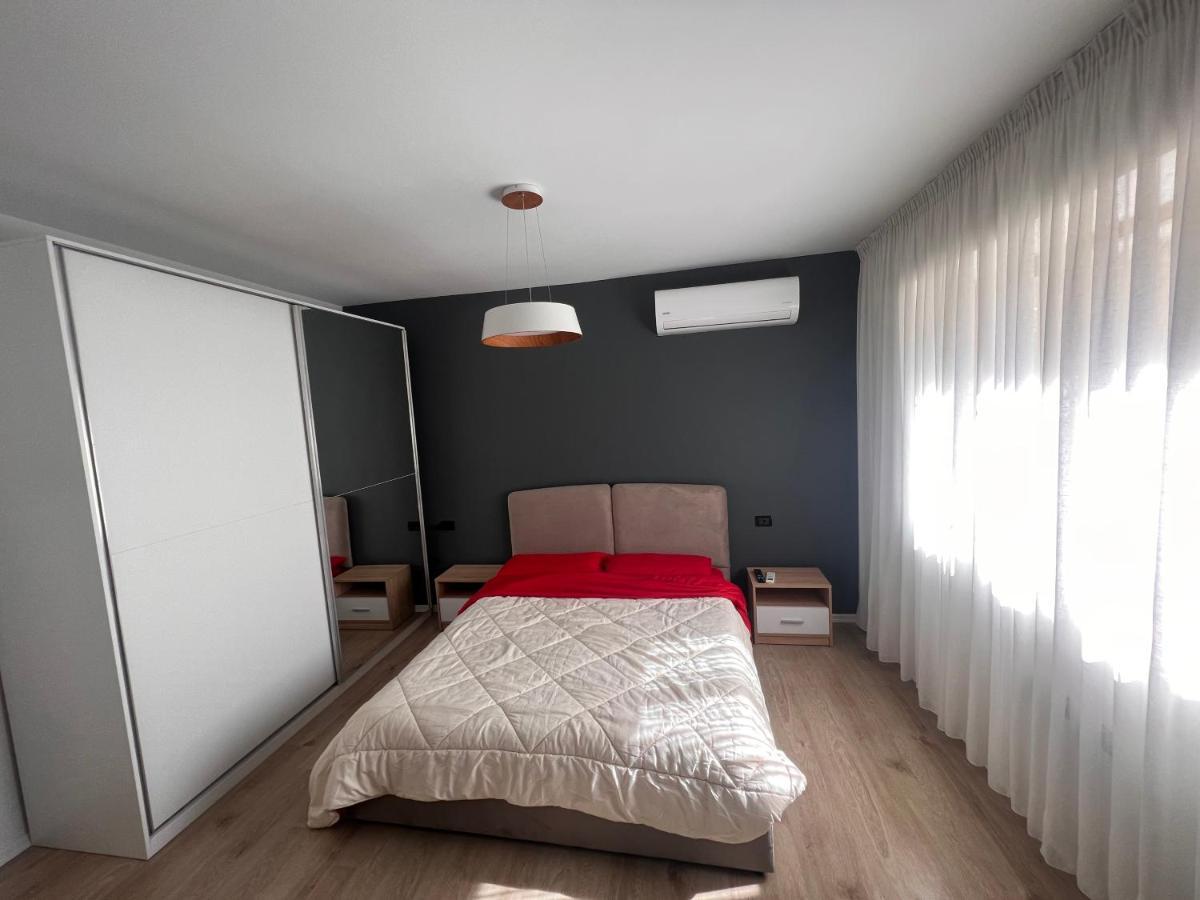 Amion Apartment In Center Of Tirana Buitenkant foto